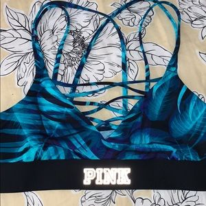 Victoria’s Secret Pink ULTIMATE sports bra
